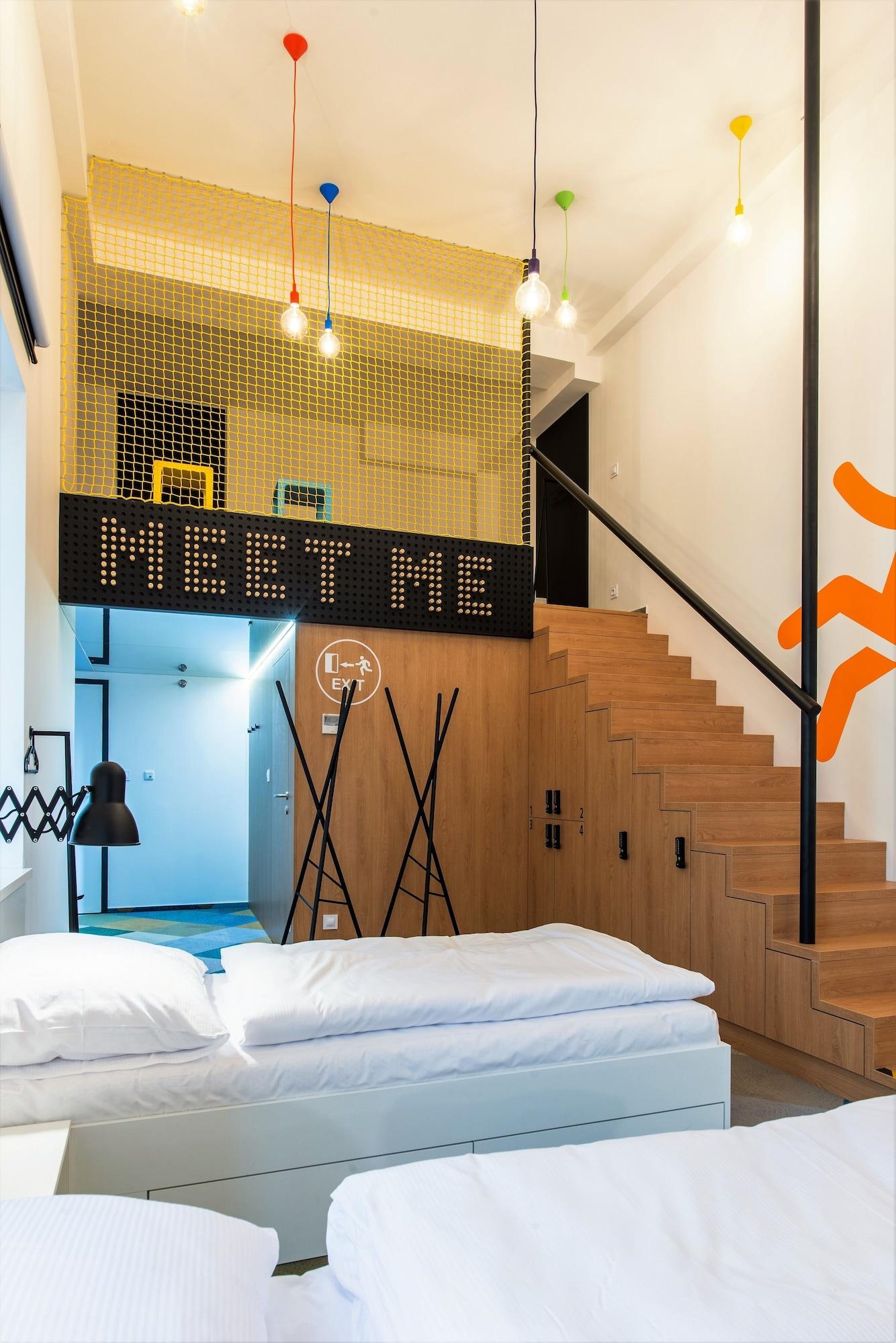 Meetme23 Hotell Prag Exteriör bild